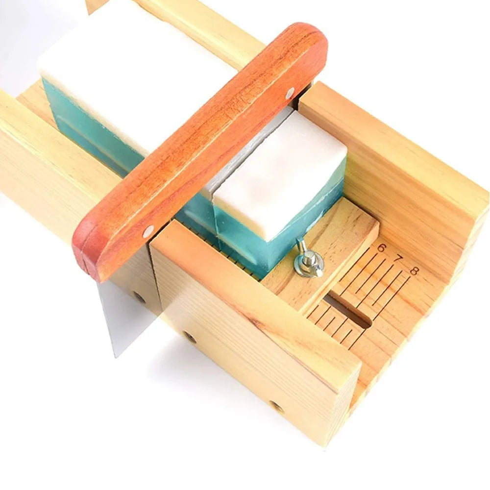1.2L Soap Making Mold Kit – Silicone + Wooden Box with Scrapers